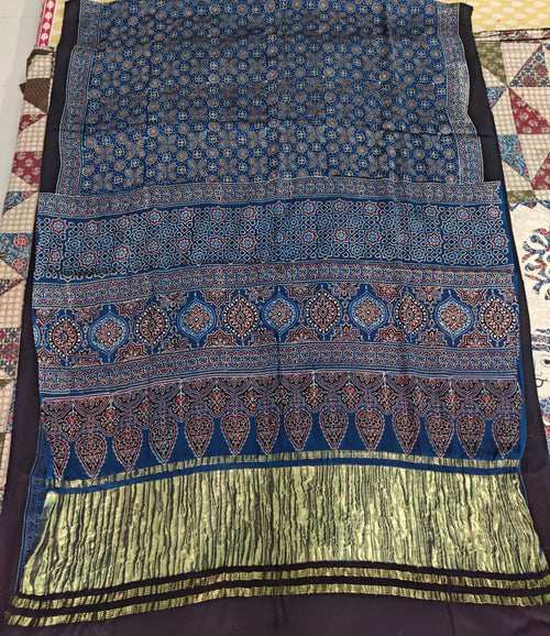 Blue Ajrakh modal silk saree lagdipatta detail - Maatruu
