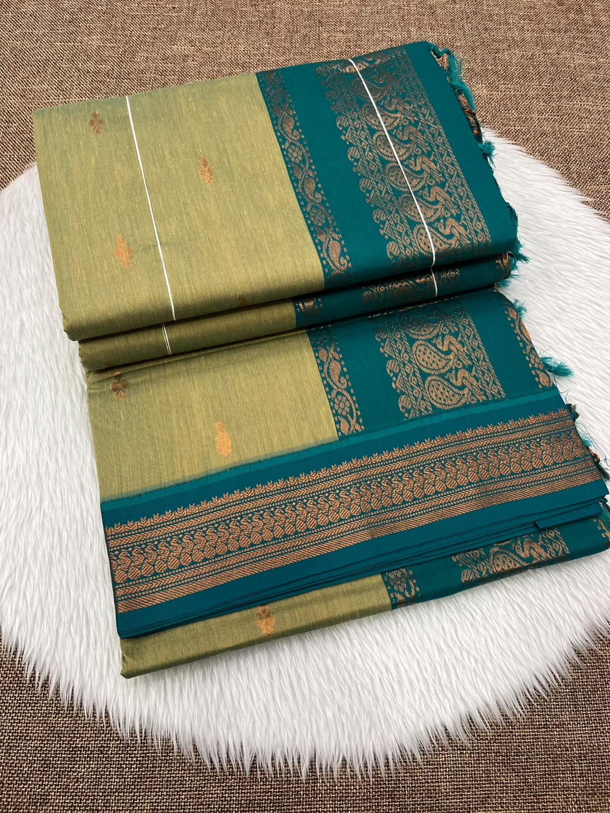 Cotton Gadwal Kalyani Saree in ivory and teal blue - Maatruu