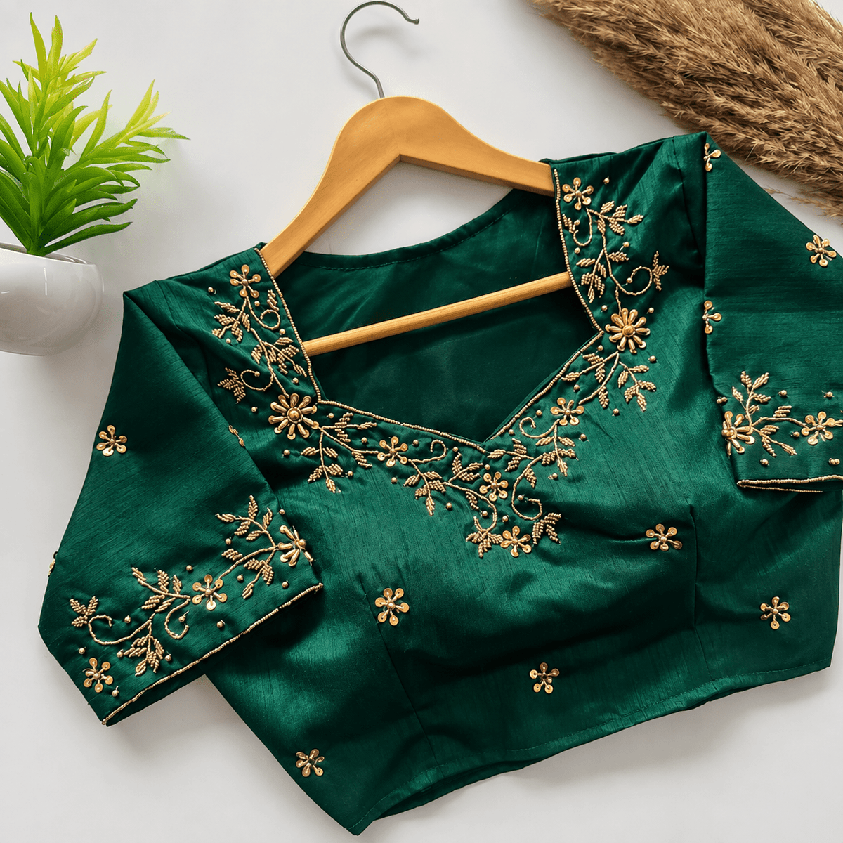 Handwork silk boat neck blouse - Maatruu