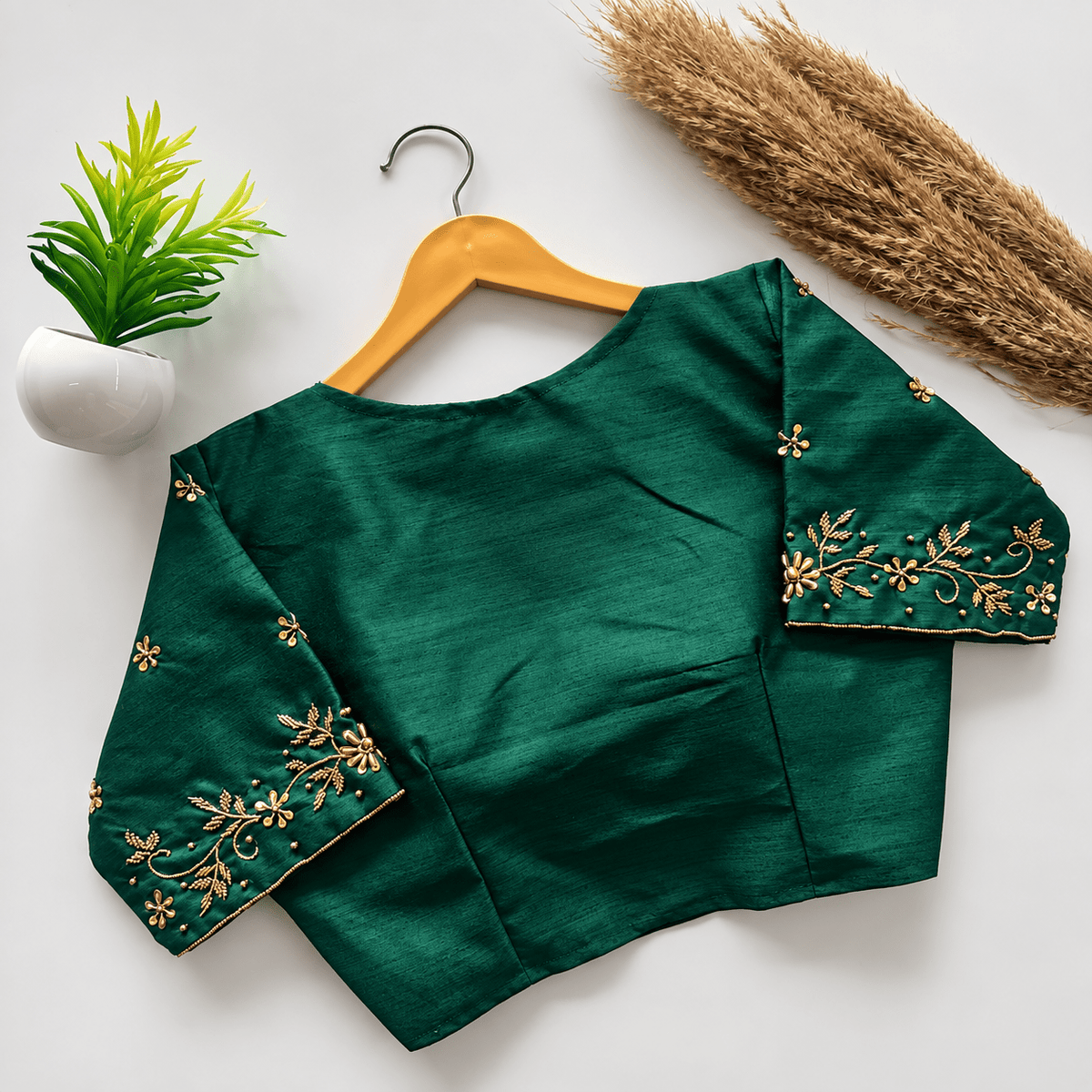 Handwork silk boat neck blouse - Maatruu