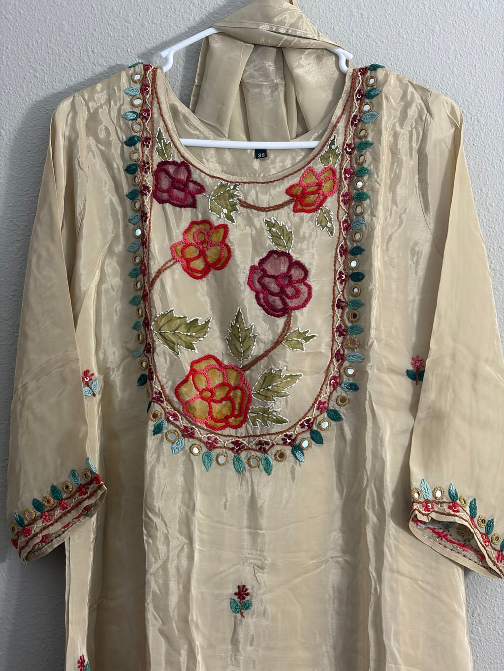 Ivory Handwork Applique A-Line 3-Piece Set - Maatruu