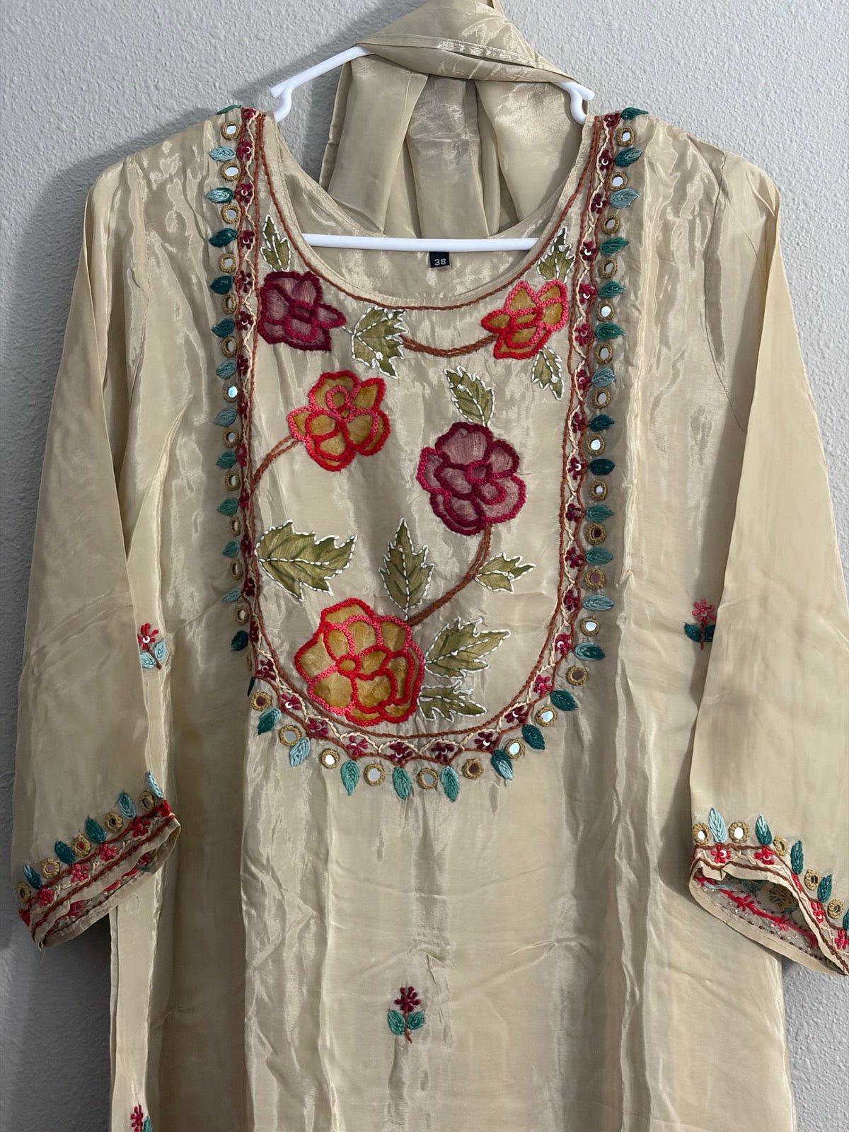 Ivory Handwork Applique A-Line 3-Piece Set - Maatruu