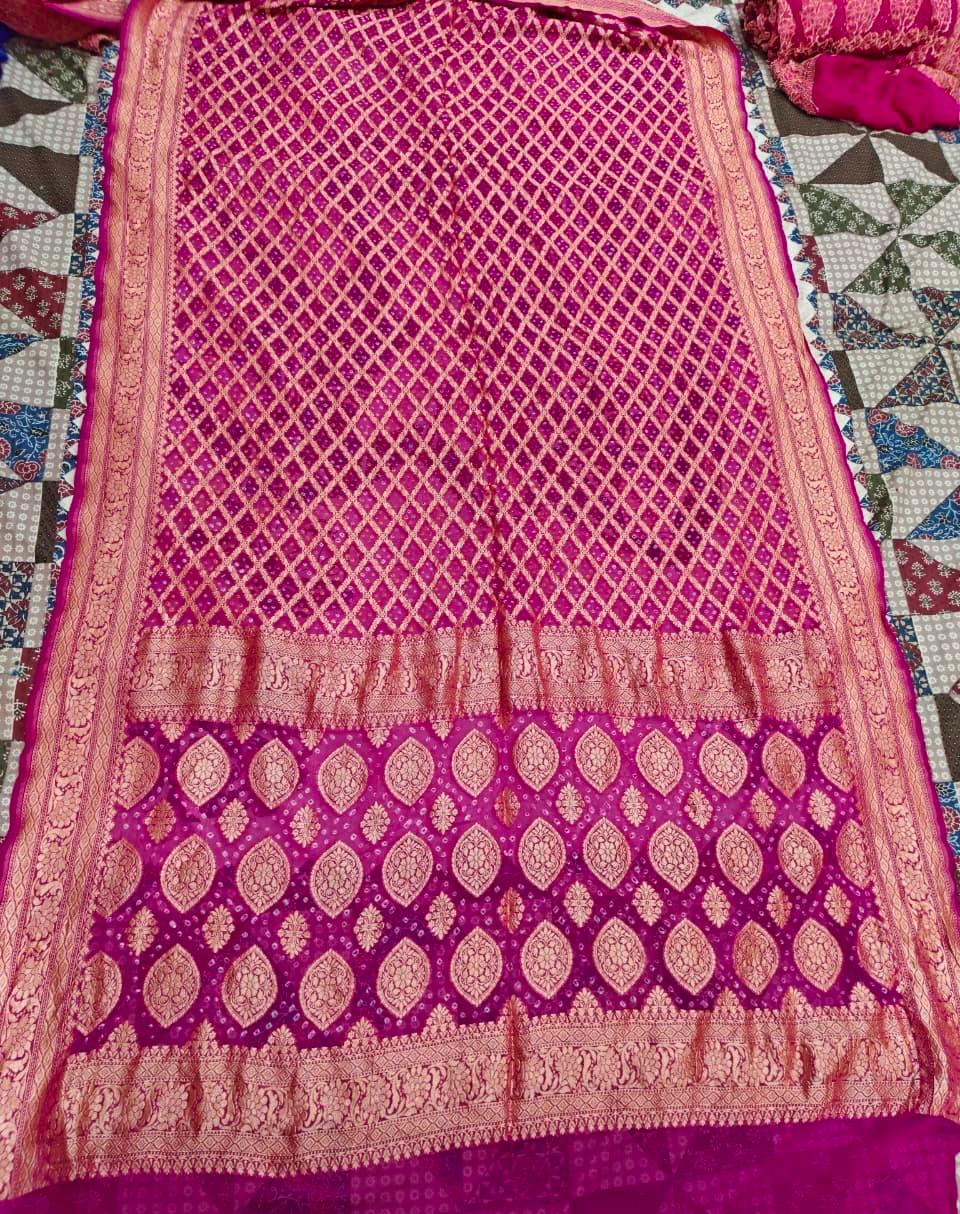 Pink khaddi Georgette bandhej saree handloom detail - Maatruu