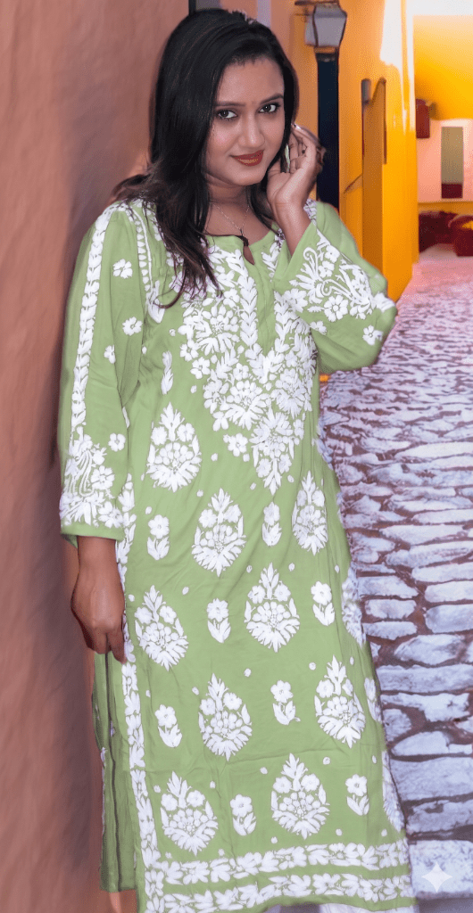 Modal long Lucknowi Chikankari kurti with heavy handwork - Maatruu