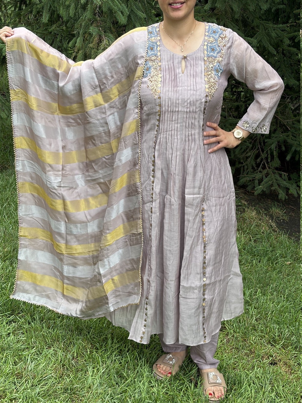 Most Viral premium Mul Chanderi lilac and pista green - Maatruu