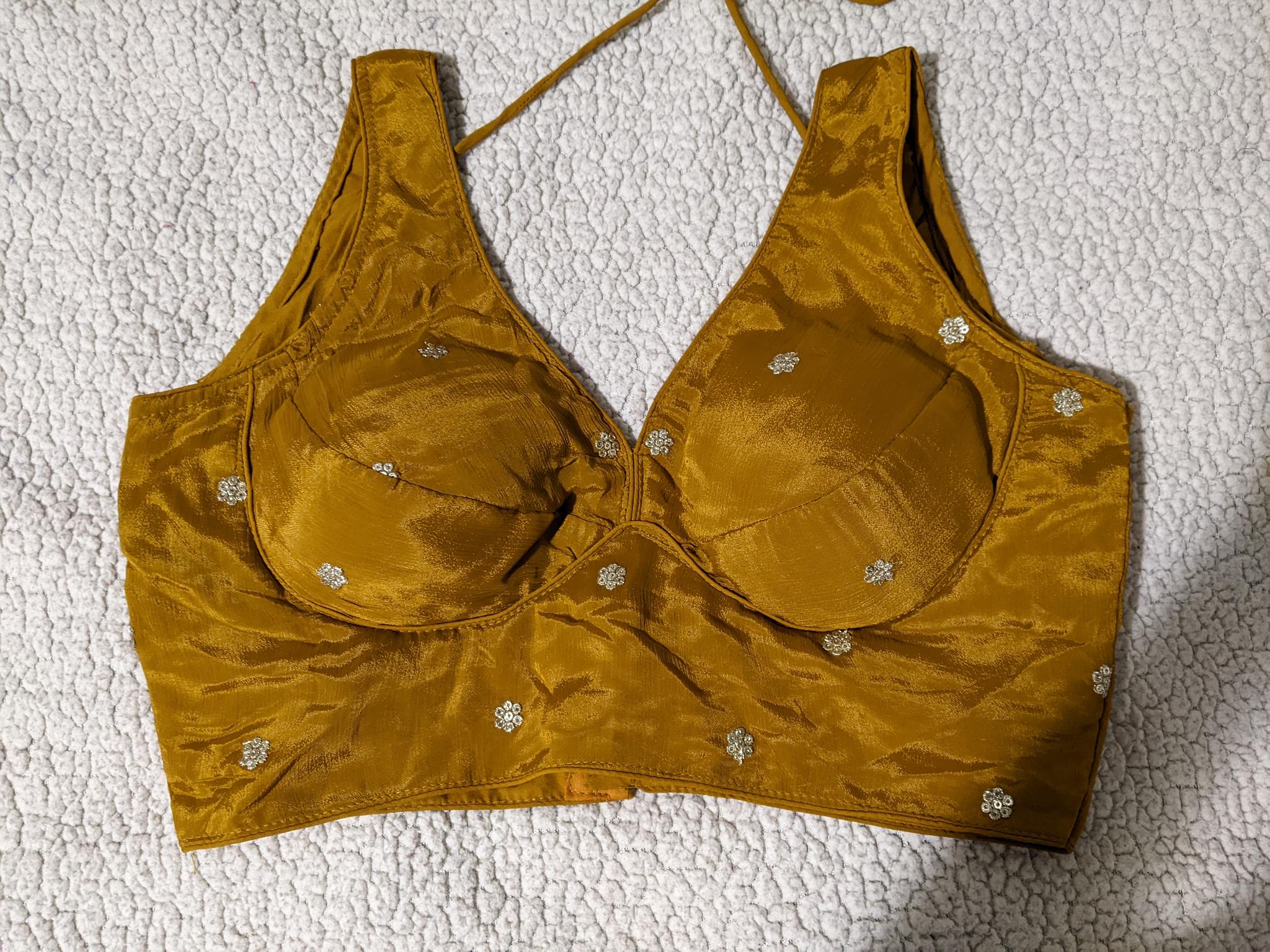 Sabya style sleeveless blouse for wedding - Maatruu